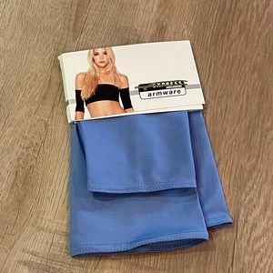 Arm wear blue size s/m‎ NWT